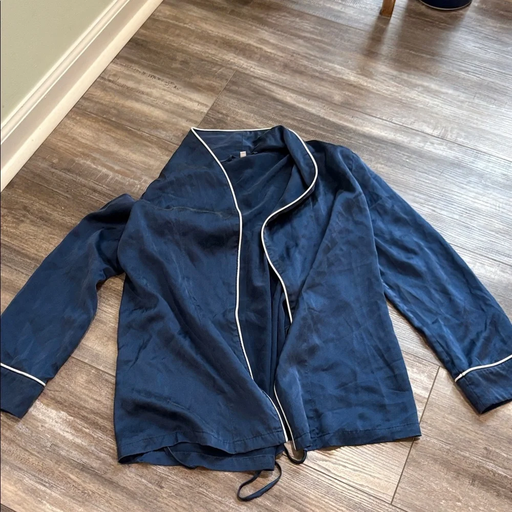 SLIPINTOSOFT 100% Silk navy blue pajamas loungewear set small